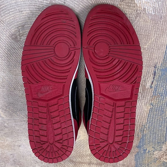 Nike Air Jordan 1 Mid SE BRED 554724-019 10 Red Black Bred - Picture 10 of 10